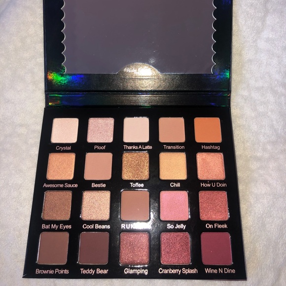 VIOLET VOSS Holy Grail Palette 💗 - Picture 2 of 3